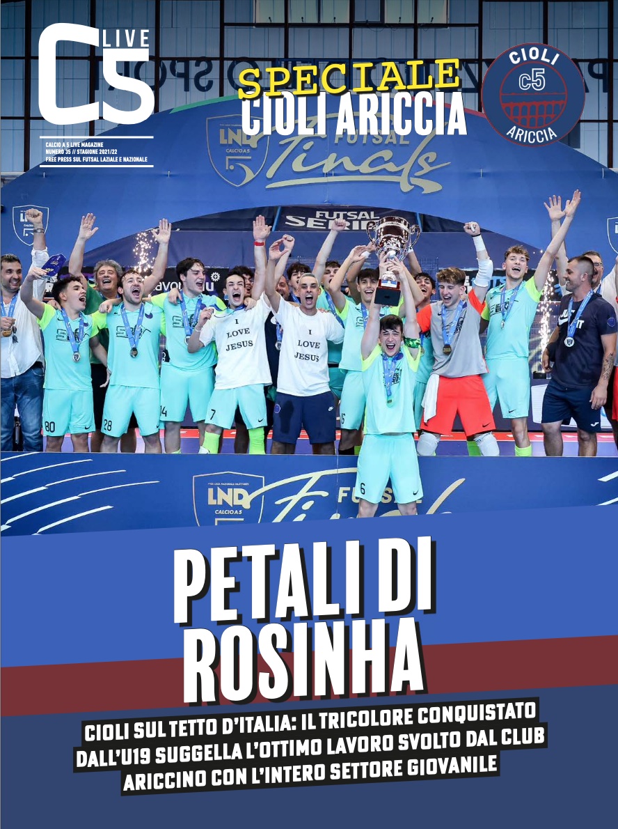 Copertina maschile numero: 35, anno: 2021