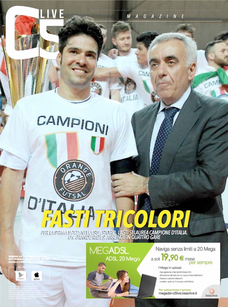 Copertina maschile numero: 44, anno: 2015